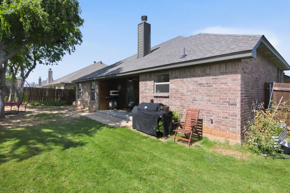 400 Brinkley Drive Saginaw, TX 76179