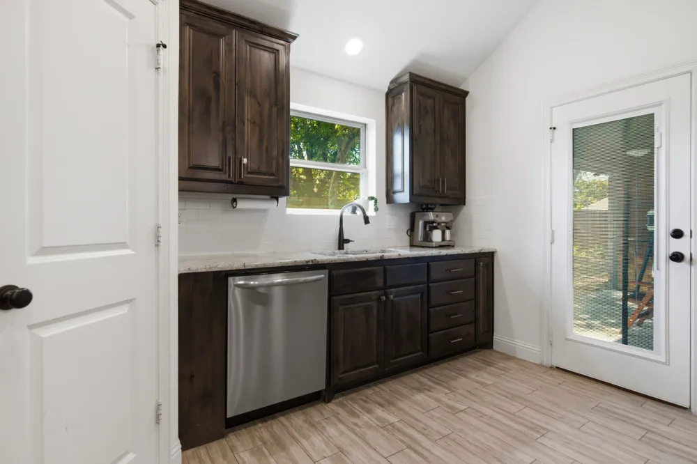400 Brinkley Drive Saginaw, TX 76179