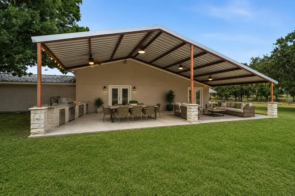 2205 County Road 122 Caldwell, TX 77836