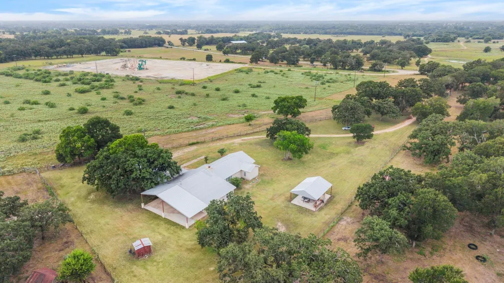 2205 County Road 122 Caldwell, TX 77836