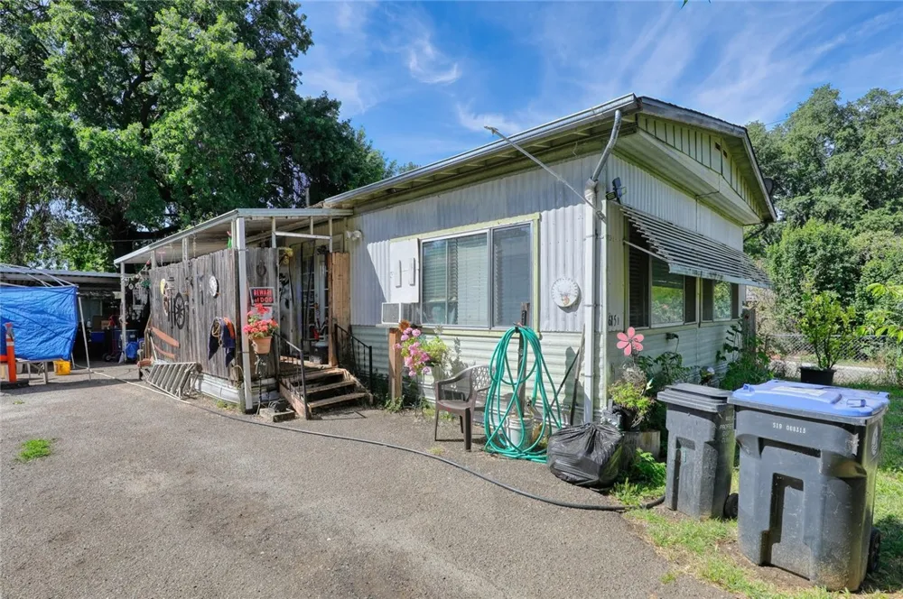 6151 2nd Lucerne, CA 95458