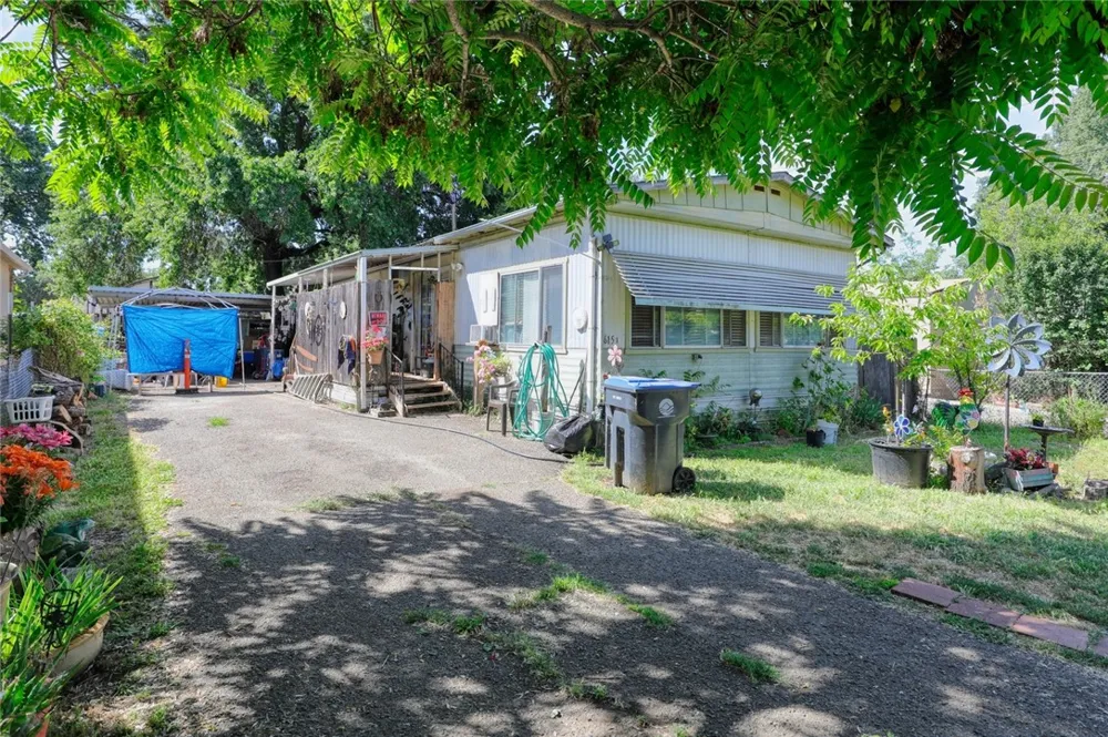 6151 2nd Lucerne, CA 95458