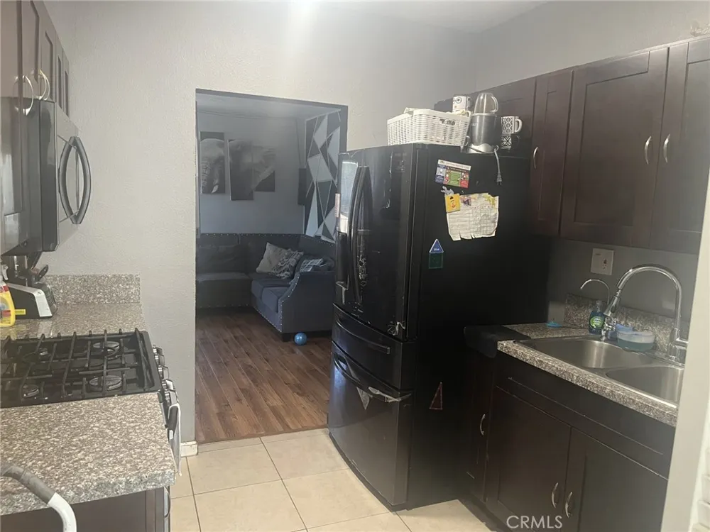 4264 Victoria Avenue Riverside, CA 92507