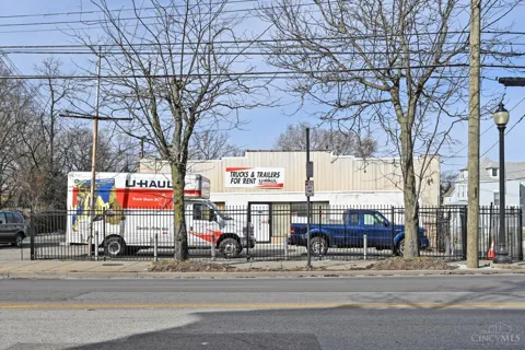 3573 Montgomery Road