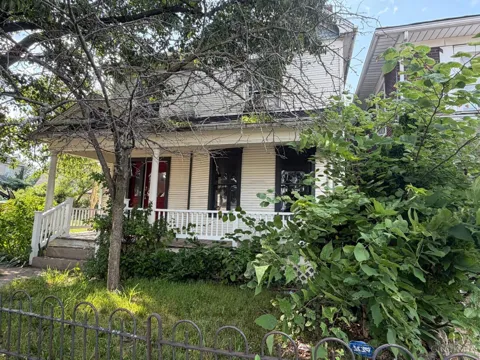 23 E Parkwood Drive