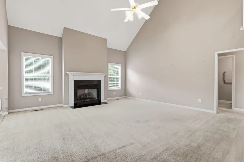813 Shun Pike Cottontown, TN 37048