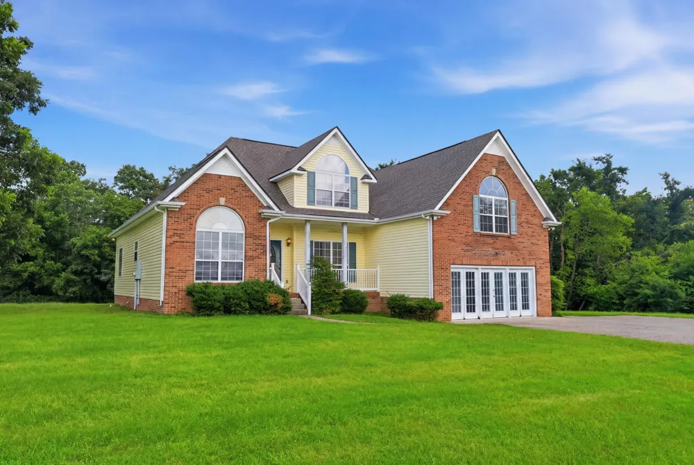 813 Shun Pike Cottontown, TN 37048