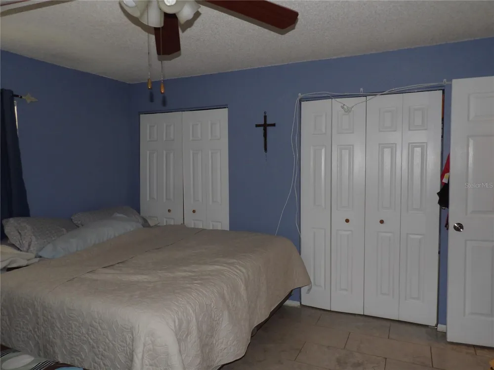 18211 OAKLAWN Spring Hill, FL 34610