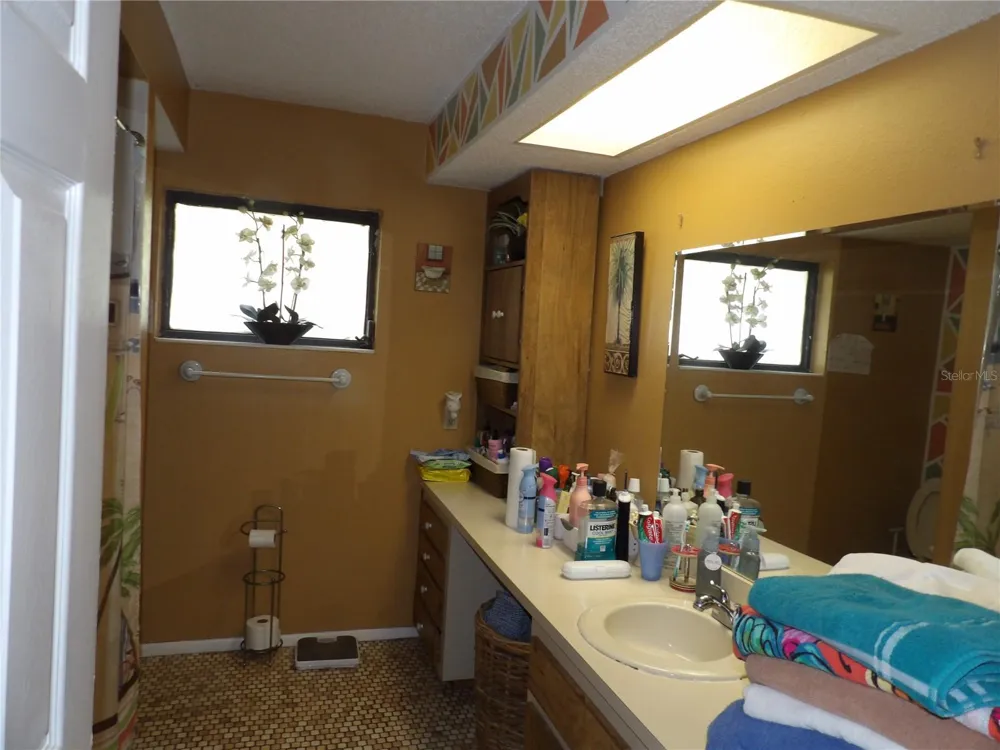 18211 OAKLAWN Spring Hill, FL 34610