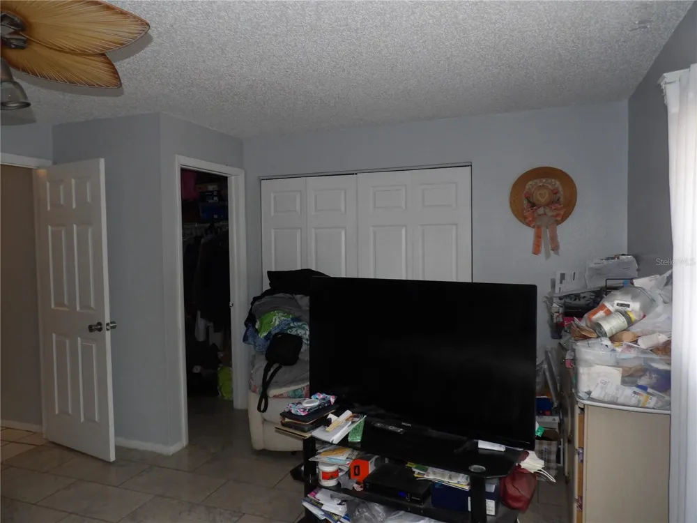 18211 OAKLAWN Spring Hill, FL 34610