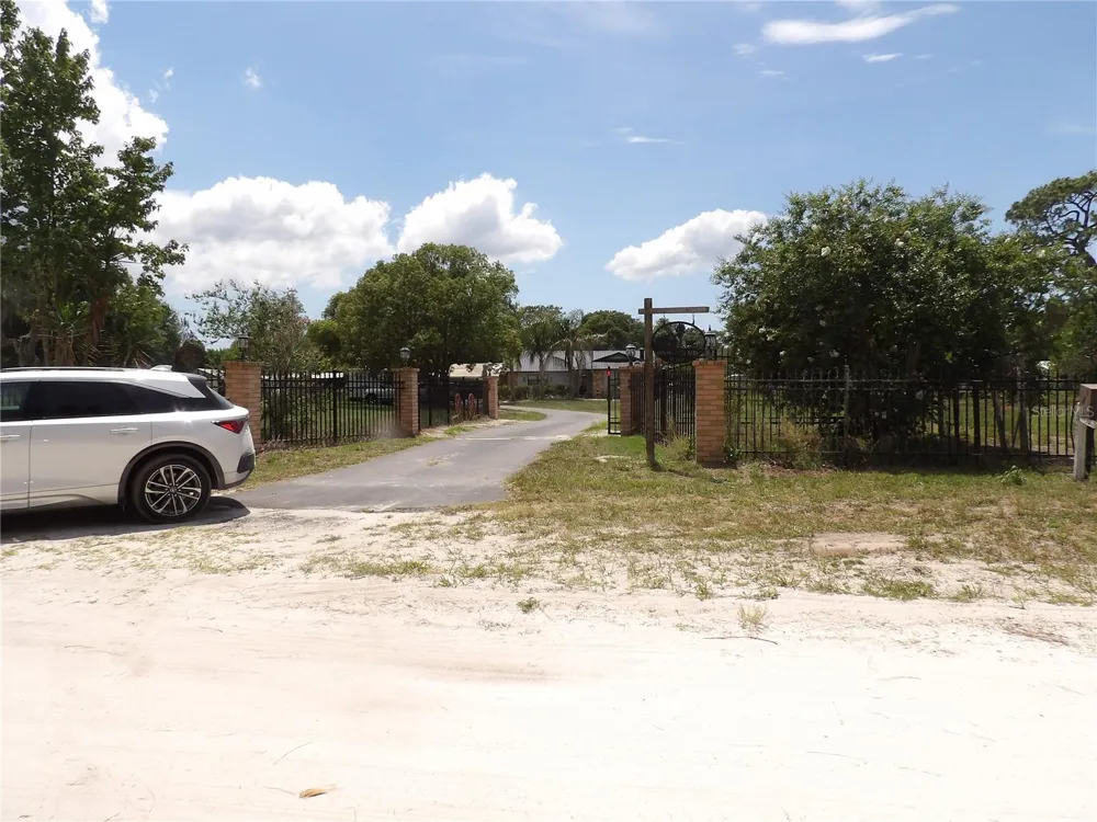 18211 OAKLAWN Spring Hill, FL 34610