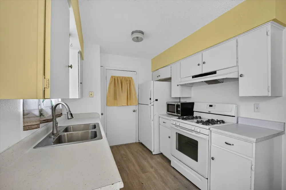 14413 Horseshoe Trail Balch Springs, TX 75180