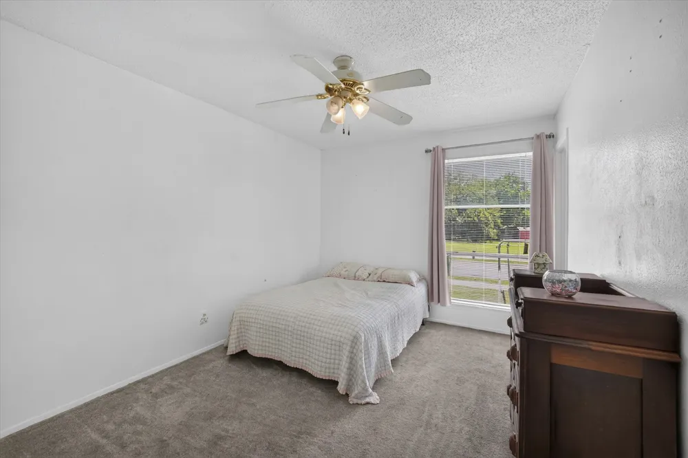 14413 Horseshoe Trail Balch Springs, TX 75180