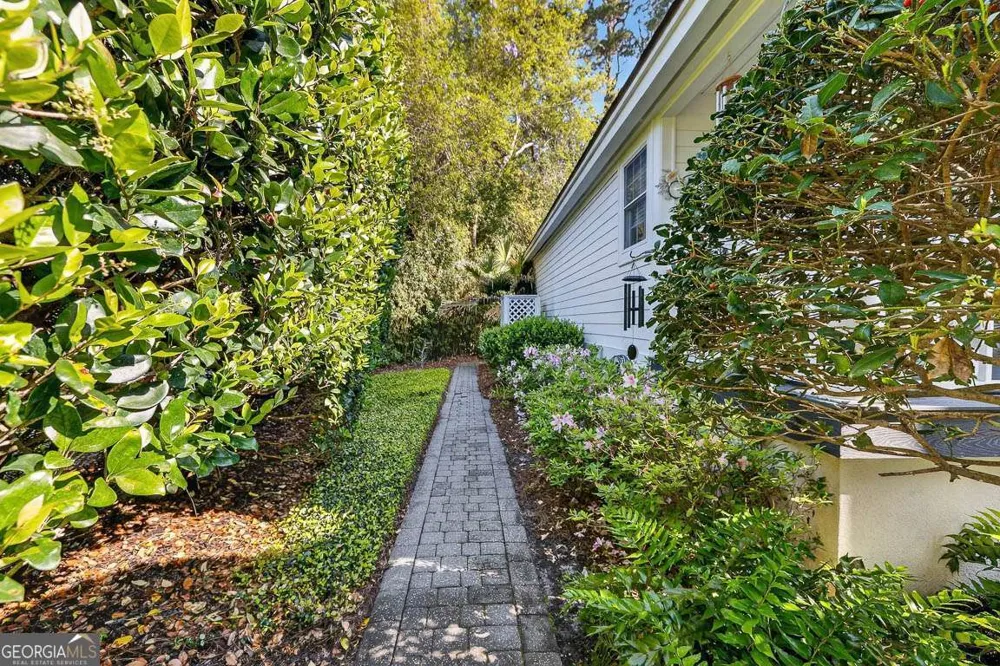 101 N Cottages DR St. Simons, GA 31522