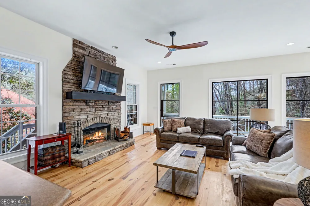 336 Fulton RD Tiger, GA 30576