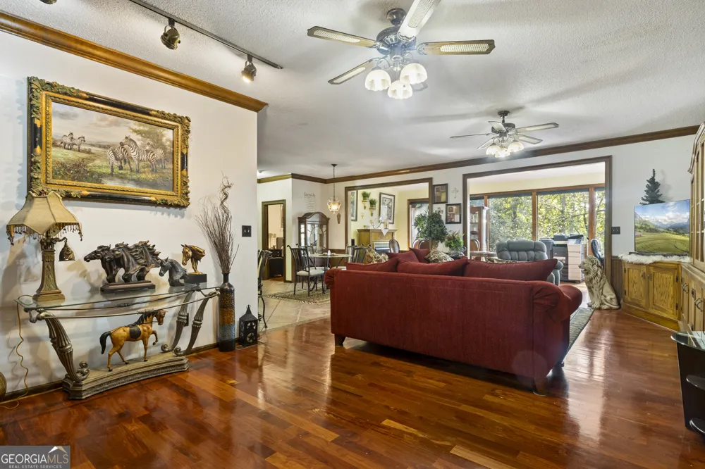 422 Ridgewood CIR Summerville, GA 30747