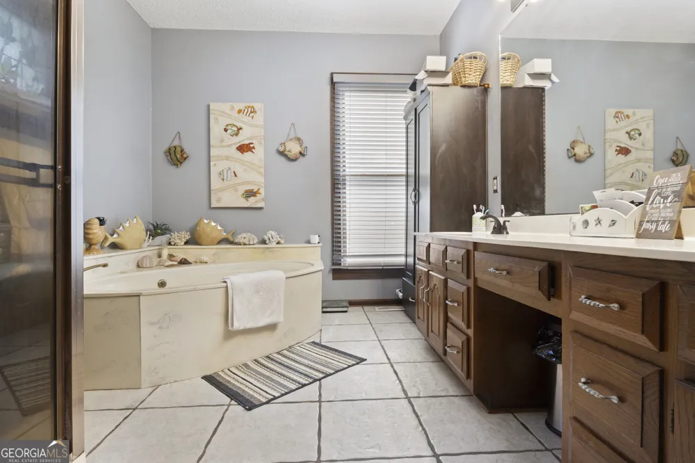 422 Ridgewood CIR Summerville, GA 30747