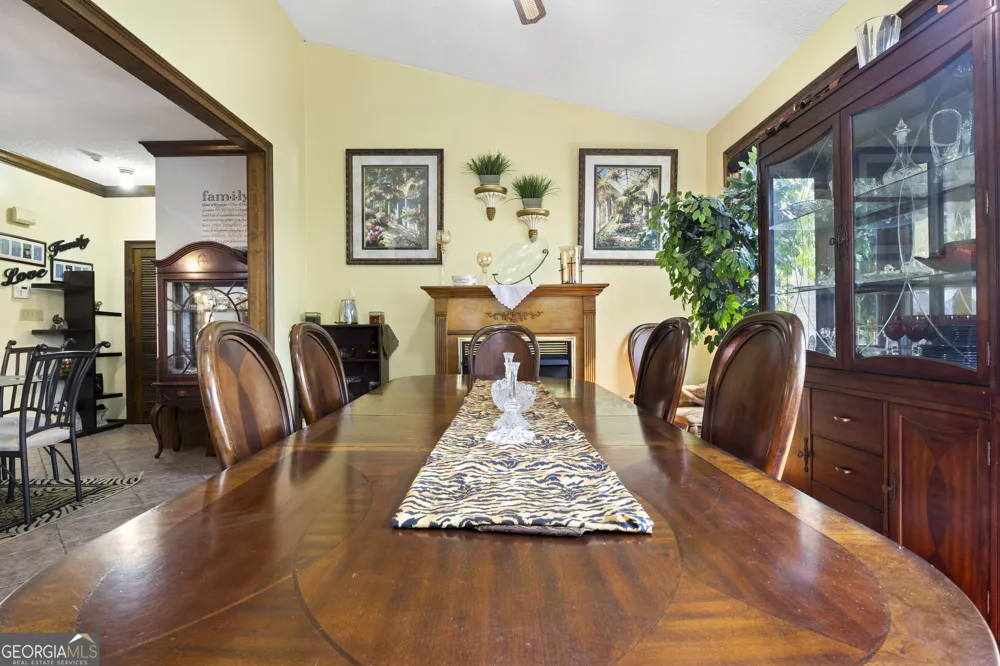 422 Ridgewood CIR Summerville, GA 30747