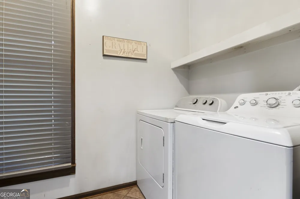 422 Ridgewood CIR Summerville, GA 30747