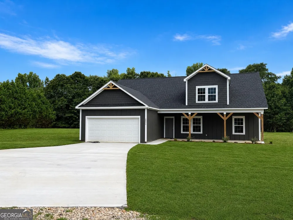 2633 Paoli ST Comer, GA 30629