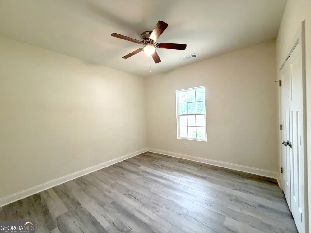 2633 Paoli ST Comer, GA 30629