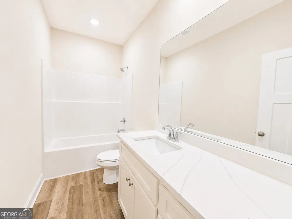 2665 Paoli ST Comer, GA 30629