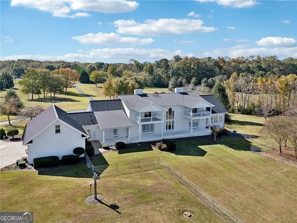 1892 Blacks Mill RD Dawsonville, GA 30534