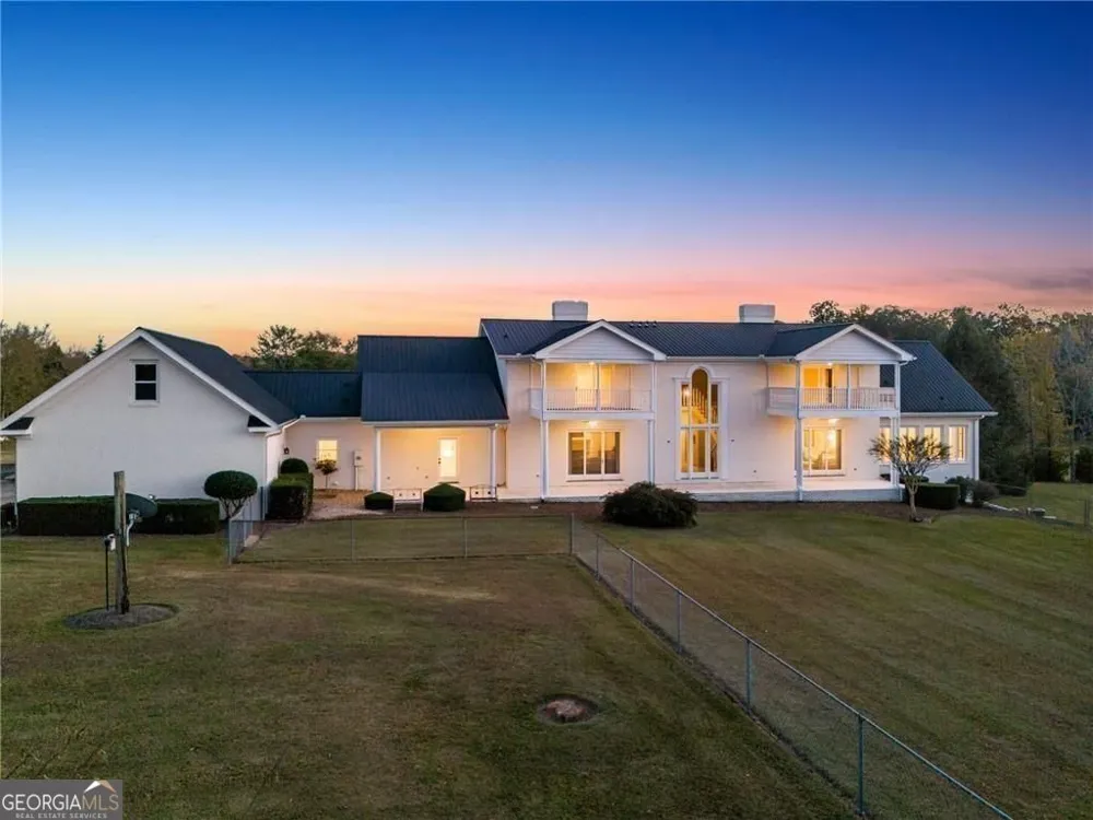 1892 Blacks Mill RD Dawsonville, GA 30534