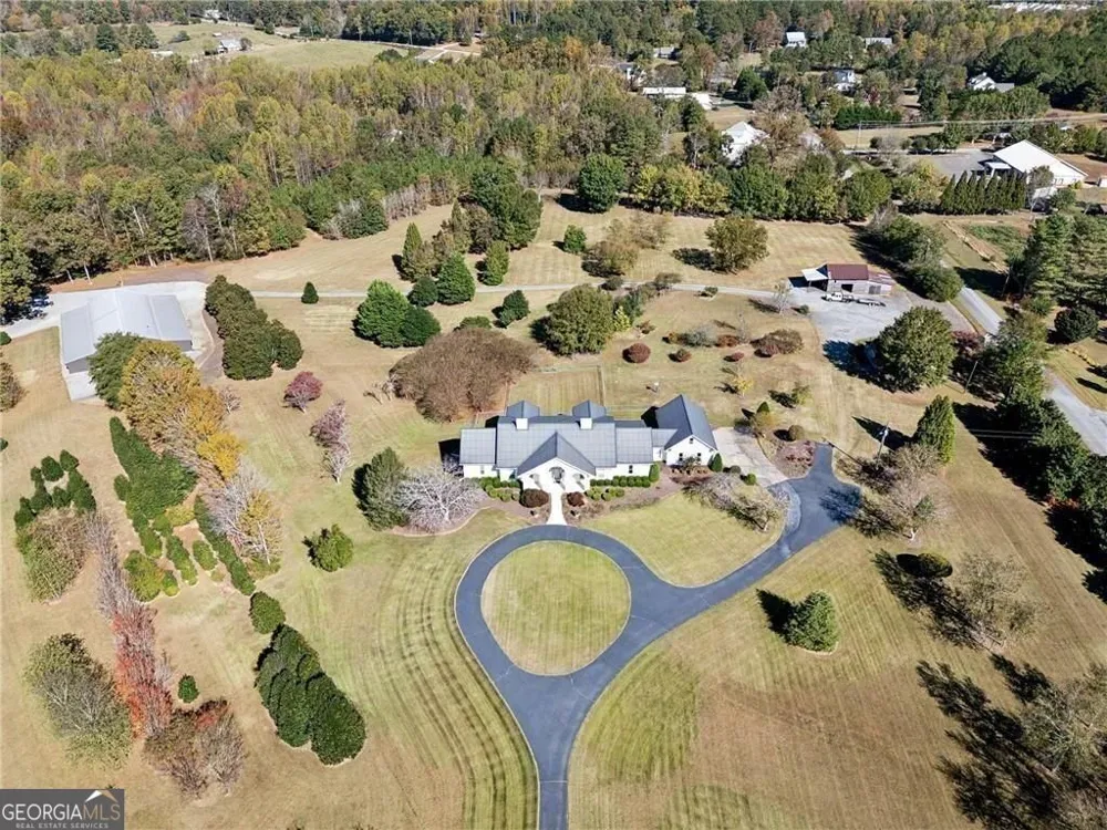 1892 Blacks Mill RD Dawsonville, GA 30534