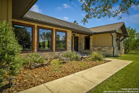 1185 Mountain Valley