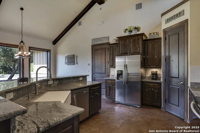 1185 Mountain Valley Concan, TX 78838
