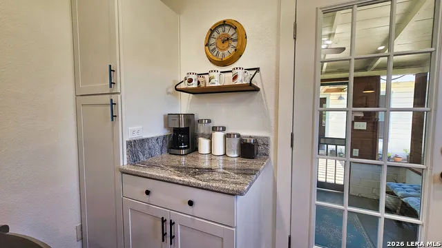 250 Patterson St. Medina, TX 78055