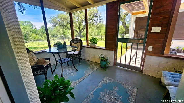 250 Patterson St. Medina, TX 78055