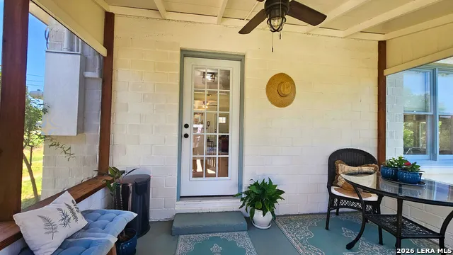 250 Patterson St. Medina, TX 78055