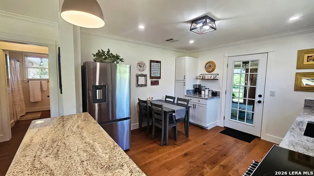 250 Patterson St. Medina, TX 78055