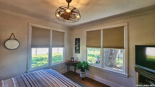 250 Patterson St. Medina, TX 78055