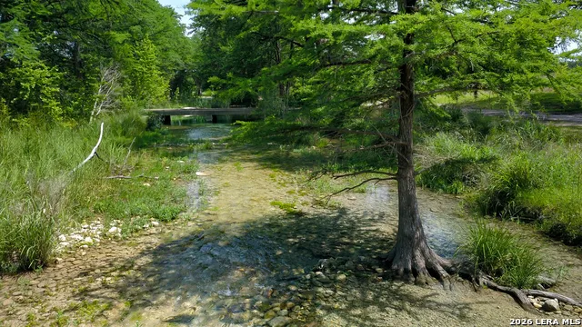 250 Patterson St. Medina, TX 78055