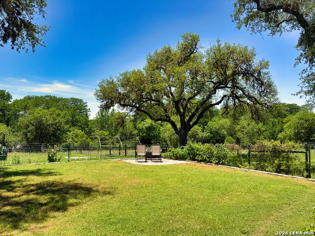 250 Patterson St. Medina, TX 78055