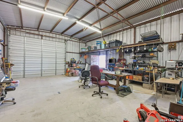 708 Mesquite Jourdanton, TX 78026