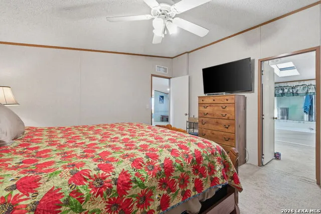 708 Mesquite Jourdanton, TX 78026