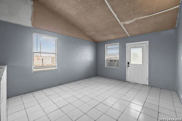 844 County Road 6846 Lytle, TX 78052