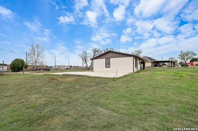 844 County Road 6846 Lytle, TX 78052