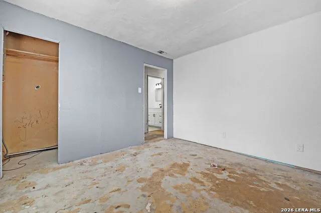 844 County Road 6846 Lytle, TX 78052