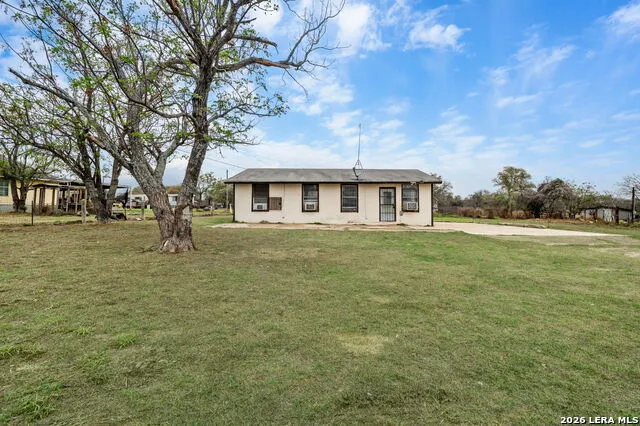 844 County Road 6846 Lytle, TX 78052