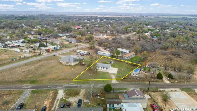 844 County Road 6846 Lytle, TX 78052