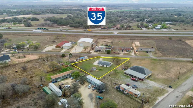 844 County Road 6846 Lytle, TX 78052
