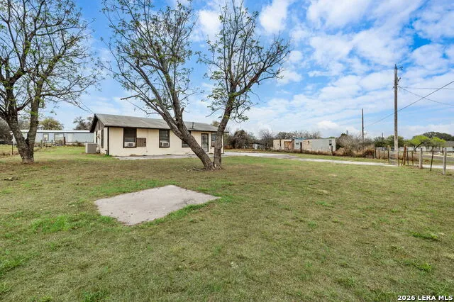 844 County Road 6846 Lytle, TX 78052