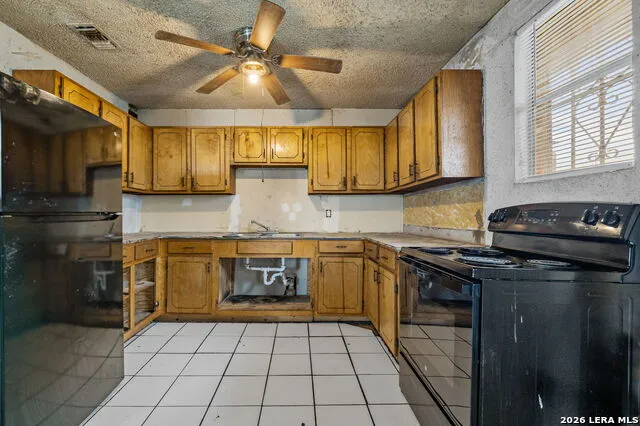 844 County Road 6846 Lytle, TX 78052