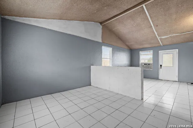 844 County Road 6846 Lytle, TX 78052