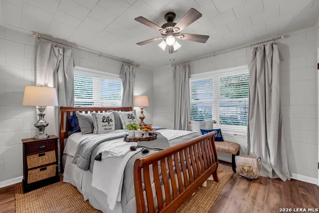 301 Riverside Drive Kingsland, TX 78639